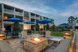 Terrace/patio - Spark by Hilton Chincoteague Island (Chincoteague)