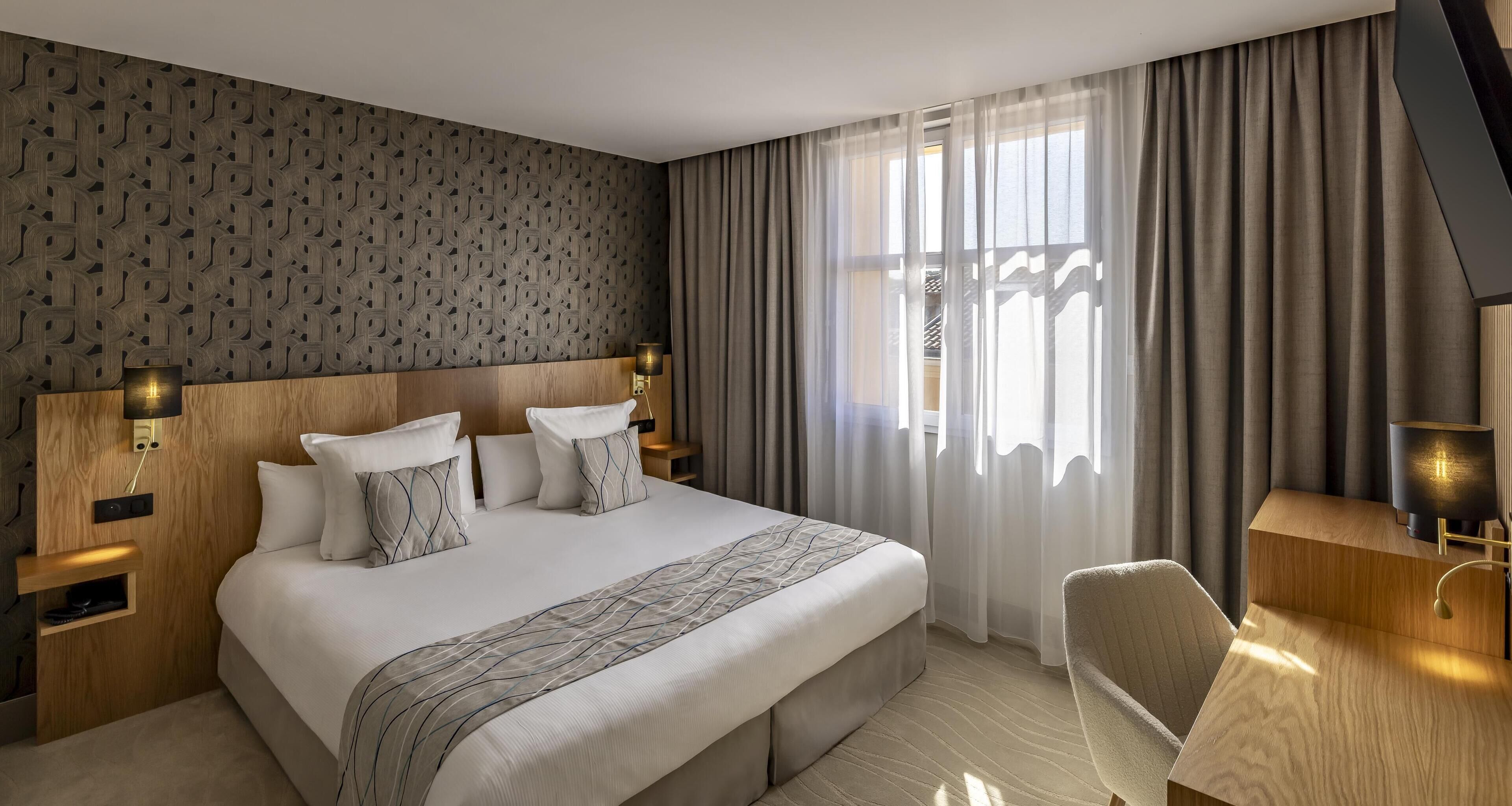 Habitación estándar, 1 cama King size, para no fumadores | Camas con pillow-top y caja de seguridad en la habitación 