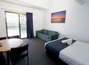 Familien-Loft, Poolblick | Ausblick vom Zimmer