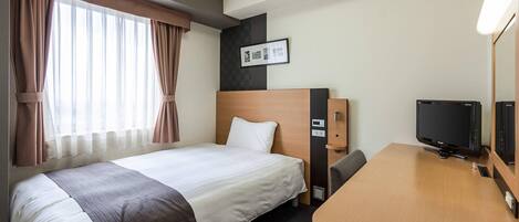 Habitación, 1 cama matrimonial, para no fumadores | Escritorio, cortinas blackout, insonorización y wifi gratis