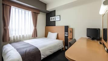 Room, 1 Double Bed, Non Smoking | Desk, blackout drapes, soundproofing, free WiFi