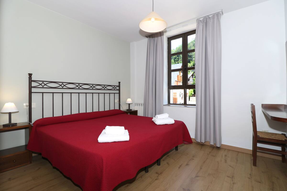 1 dormitorio, caja fuerte, cunas gratuitas y wifi gratis