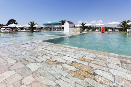 2 outdoor pools, pool umbrellas, sun loungers