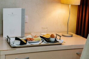 Petit déjeuner buffet servi en supplément