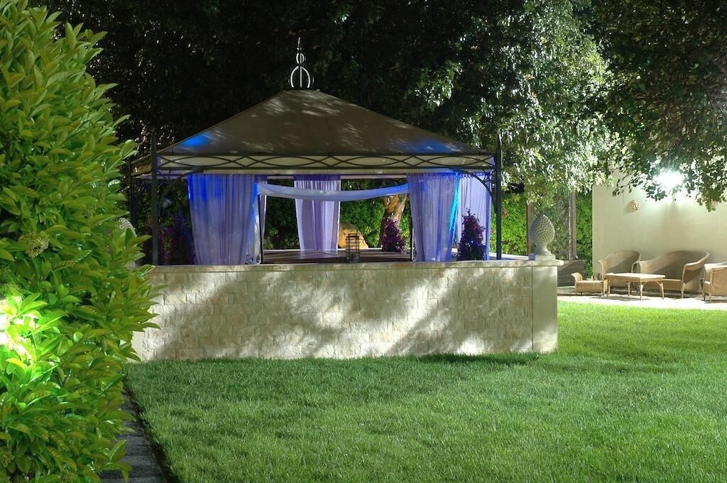 sauna, hot tub, steam room, body treatments, hydrotherapy