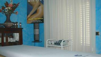 Sauna, vasca idromassaggio, bagno turco, trattamenti per il corpo