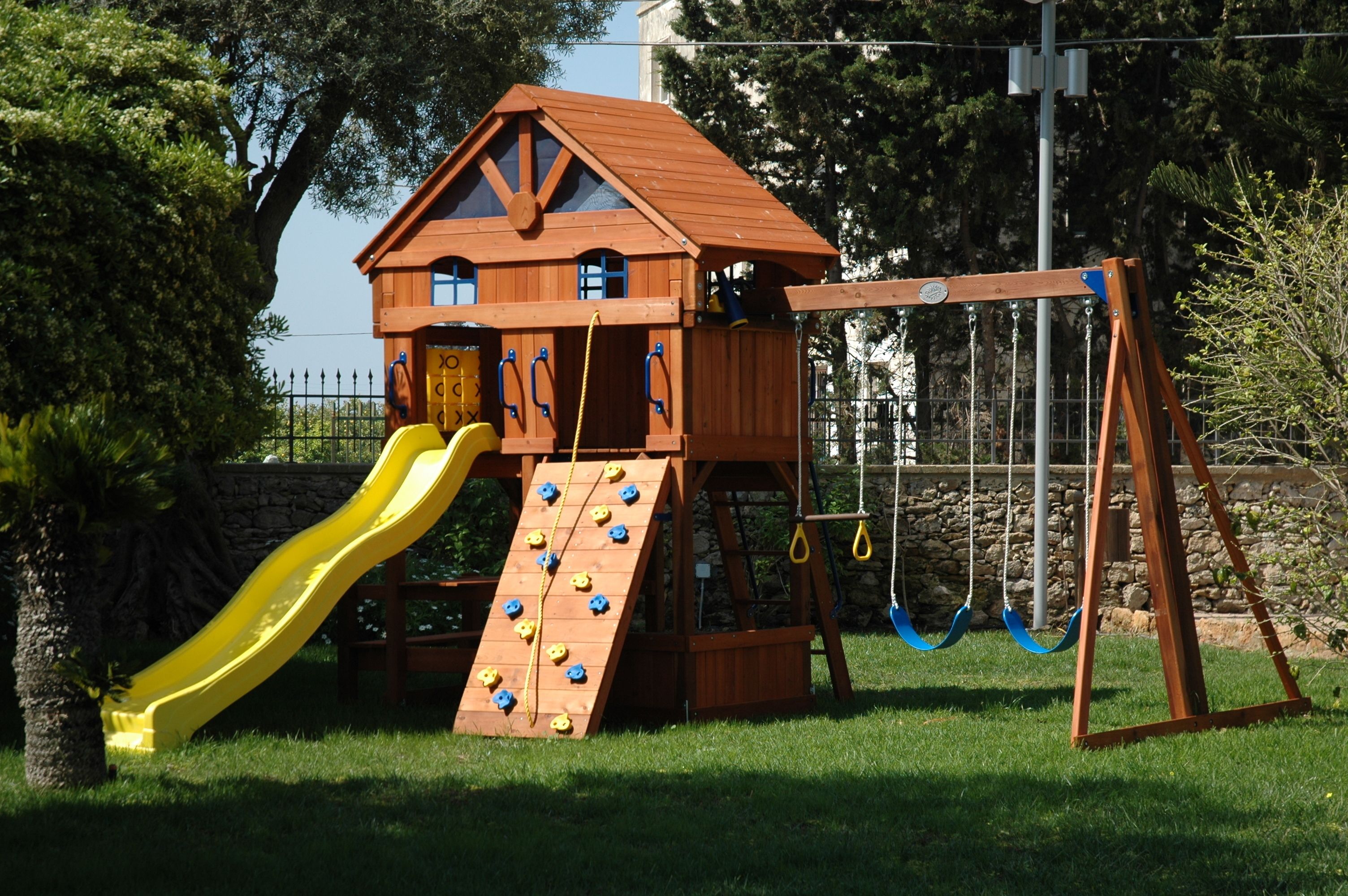 children’s play area – outdoor