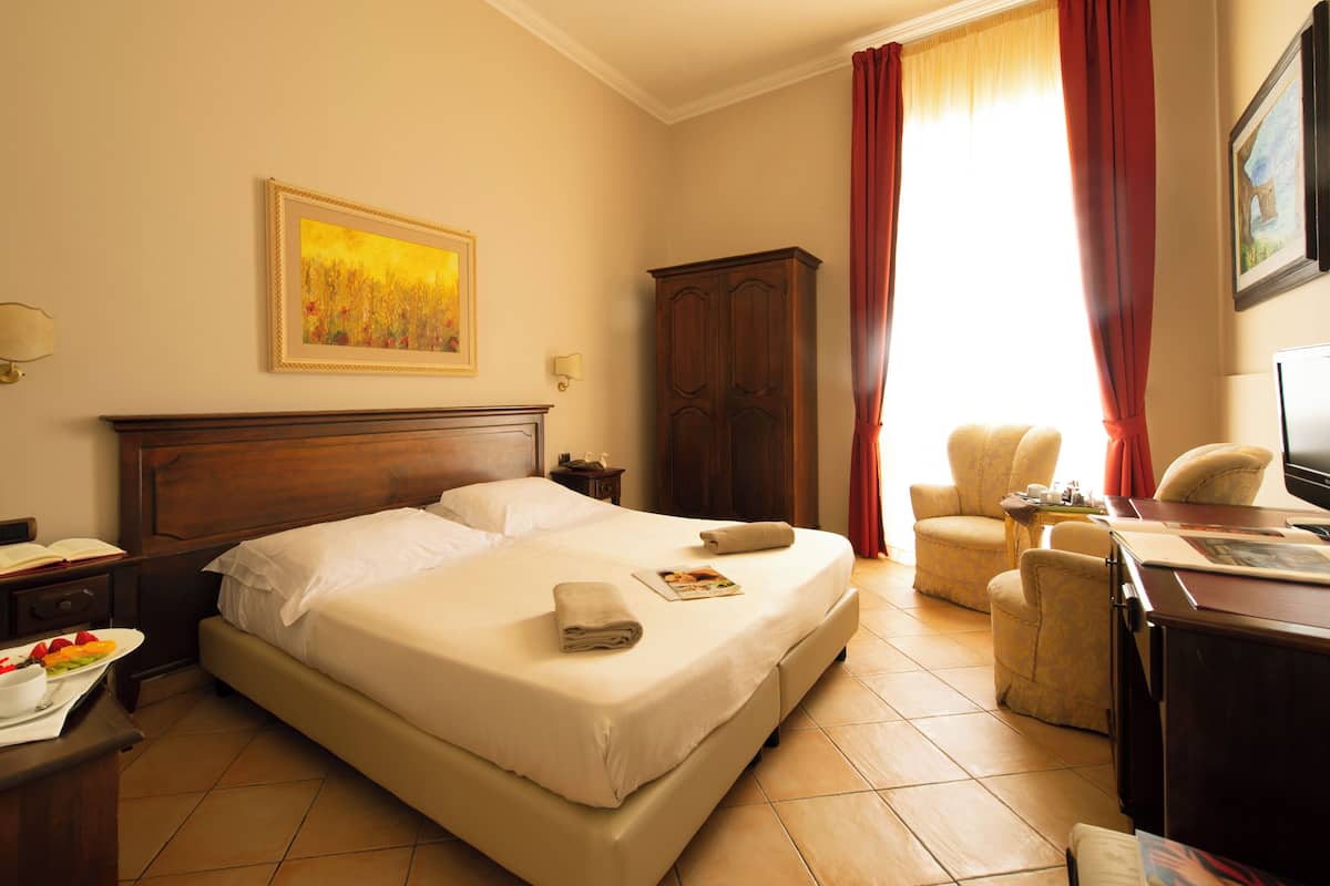 Minibar, in-room safe, desk, soundproofing