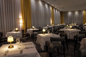 2 Restaurants, Frühstück, Mittagessen, Abendessen, mediterrane Küche