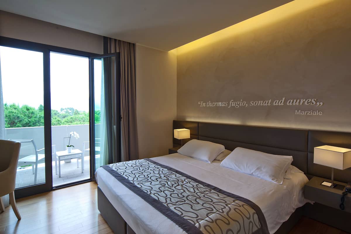 minibar, in-room safe, blackout curtains, soundproofing