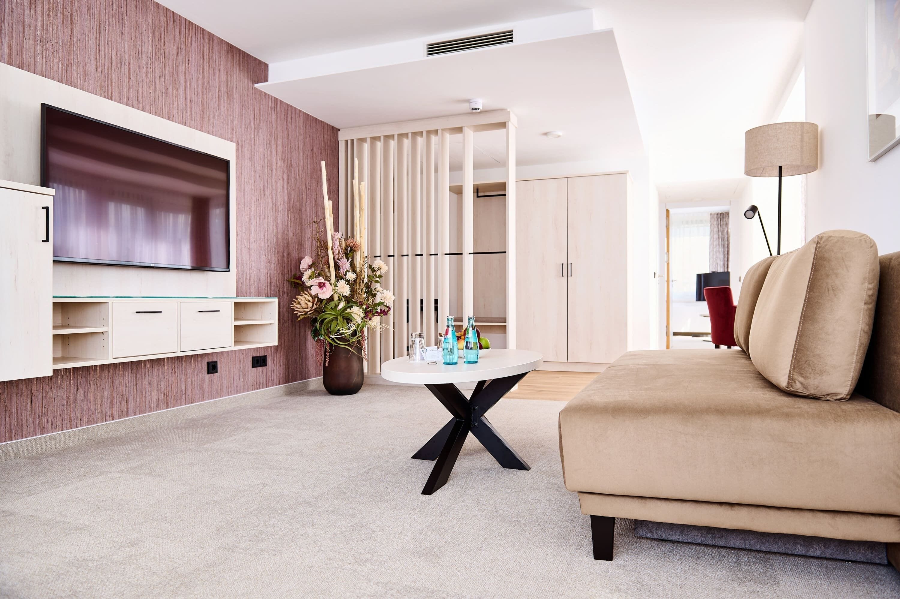 superior suite | bathroom | free toiletries, hair dryer, towels