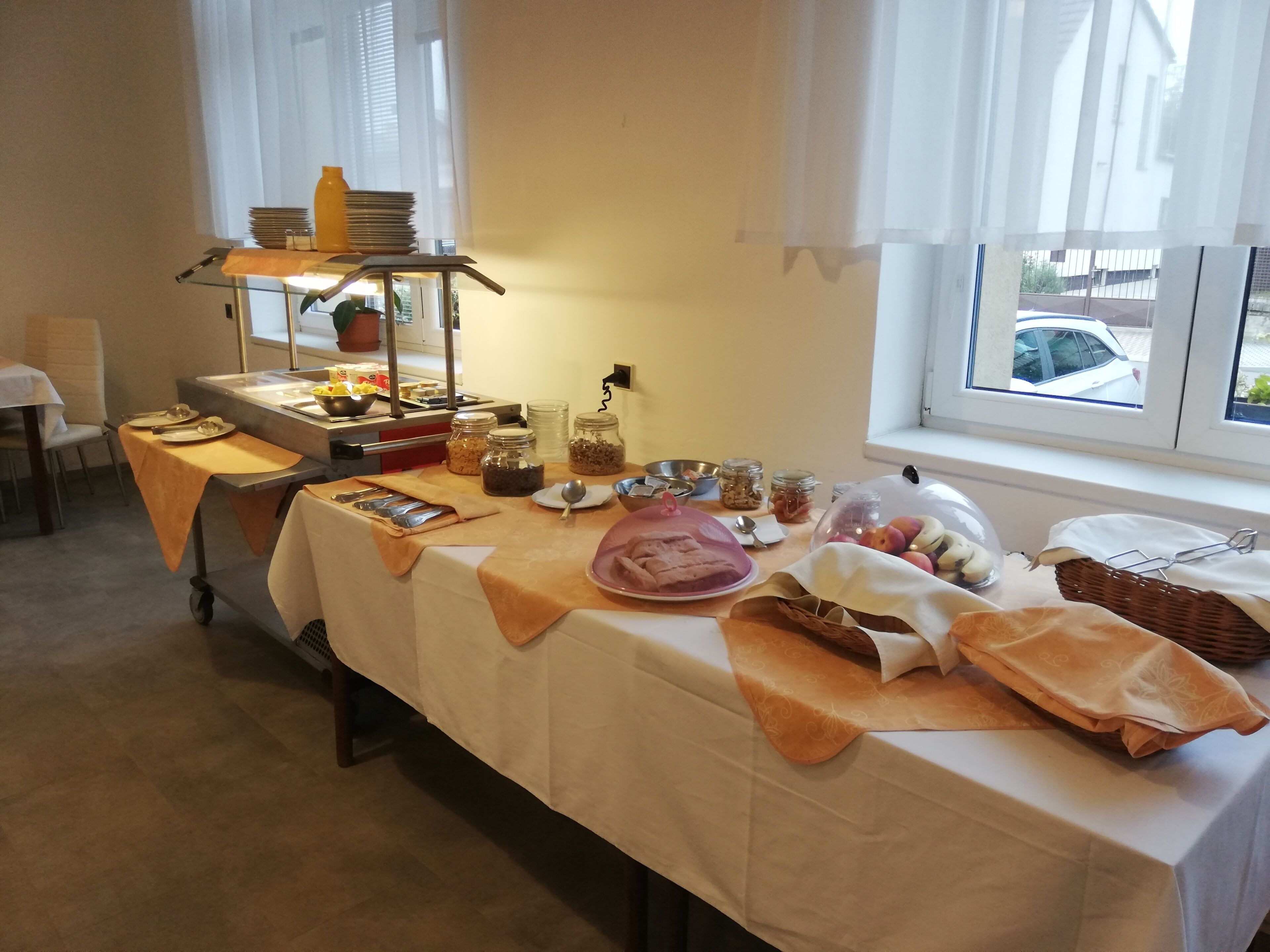 Bao gồm bữa sáng buffet hàng ngày 