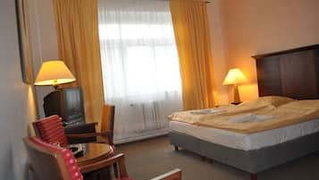 Standard-Doppelzimmer | 1 Schlafzimmer, Schreibtisch, Verdunkelungsvorhänge, kostenloses WLAN