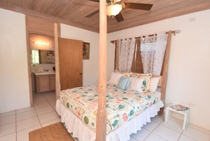 Exceptional Memories- Footprints away from the beach with Balcony | Zimmersafe, individuell eingerichtet, Bügeleisen/Bügelbrett, Babybetten