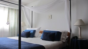Phòng Suite Grand, 4 phòng ngủ, quang cảnh biển | Bộ đồ giường cao cấp, két bảo mật tại phòng, trang trí khác biệt 