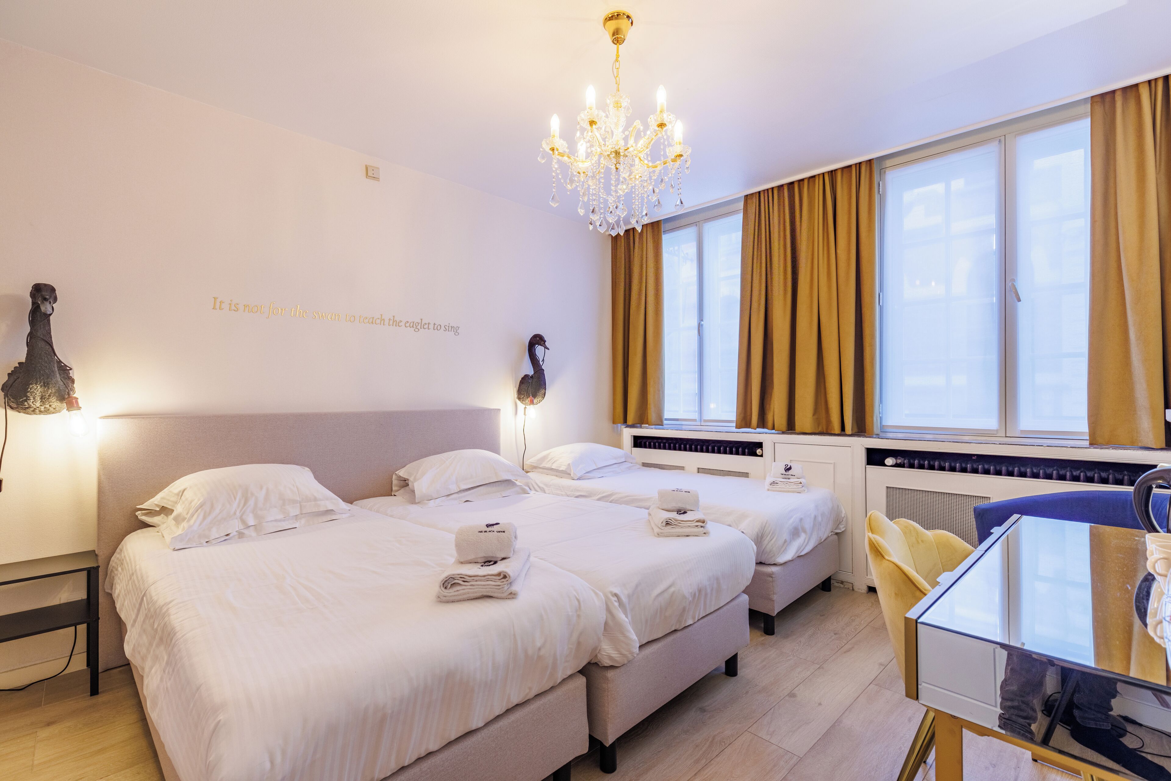 Triple Room | In-room safe, desk, blackout drapes, iron/ironing board