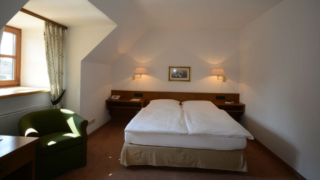 minibar, in-room safe, desk, soundproofing