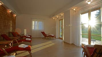 Sauna, Massage- und BehandlungsrÀume, Massageanwendungen