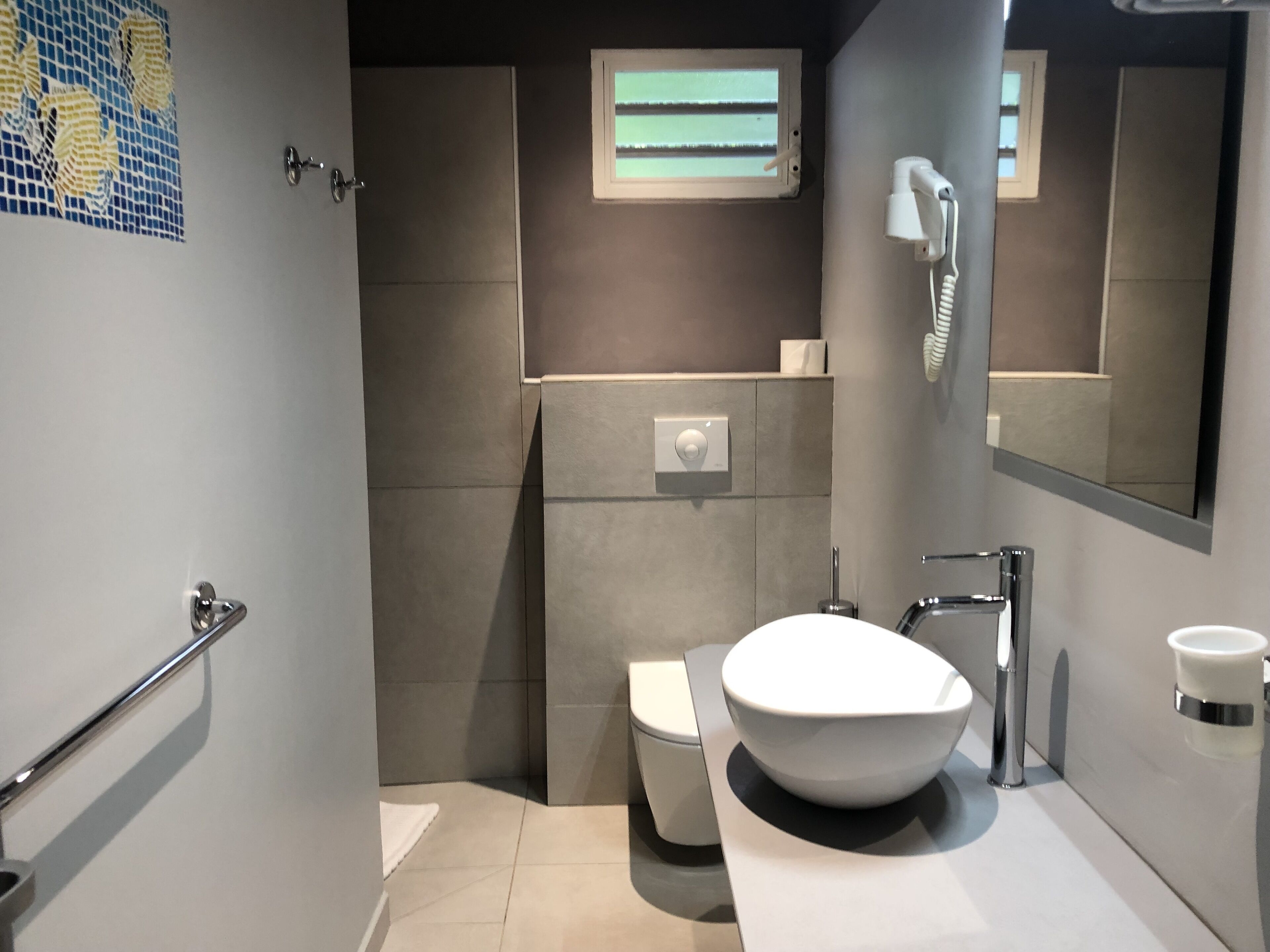 family studio, kitchenette (40 m2) | bathroom | shower, free toiletries, towels