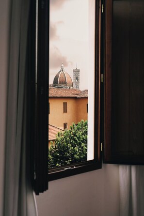 Dobbeltrom – classic | Minibar, safe på rommet, skrivebord og skrivebord for bærbar PC