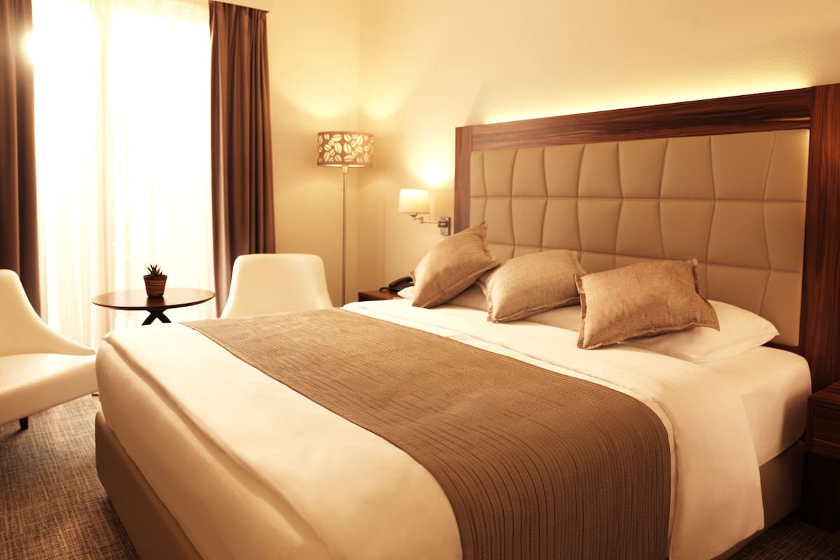 Hypo-allergenic bedding, minibar, in-room safe, desk