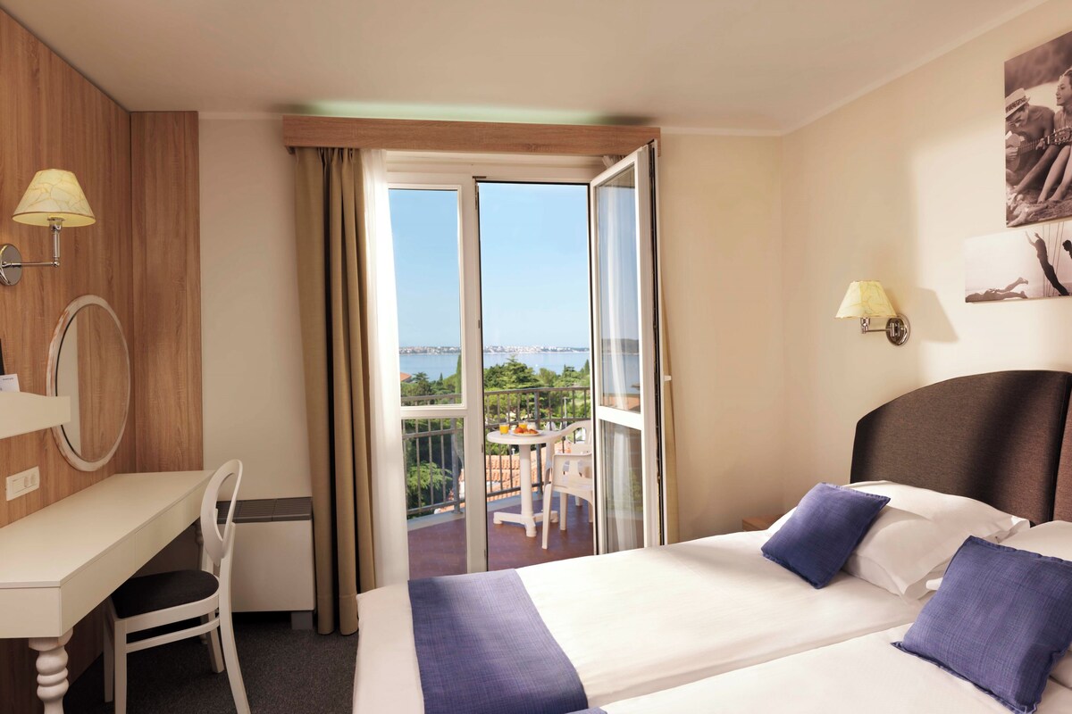 Double side sea view with balcony