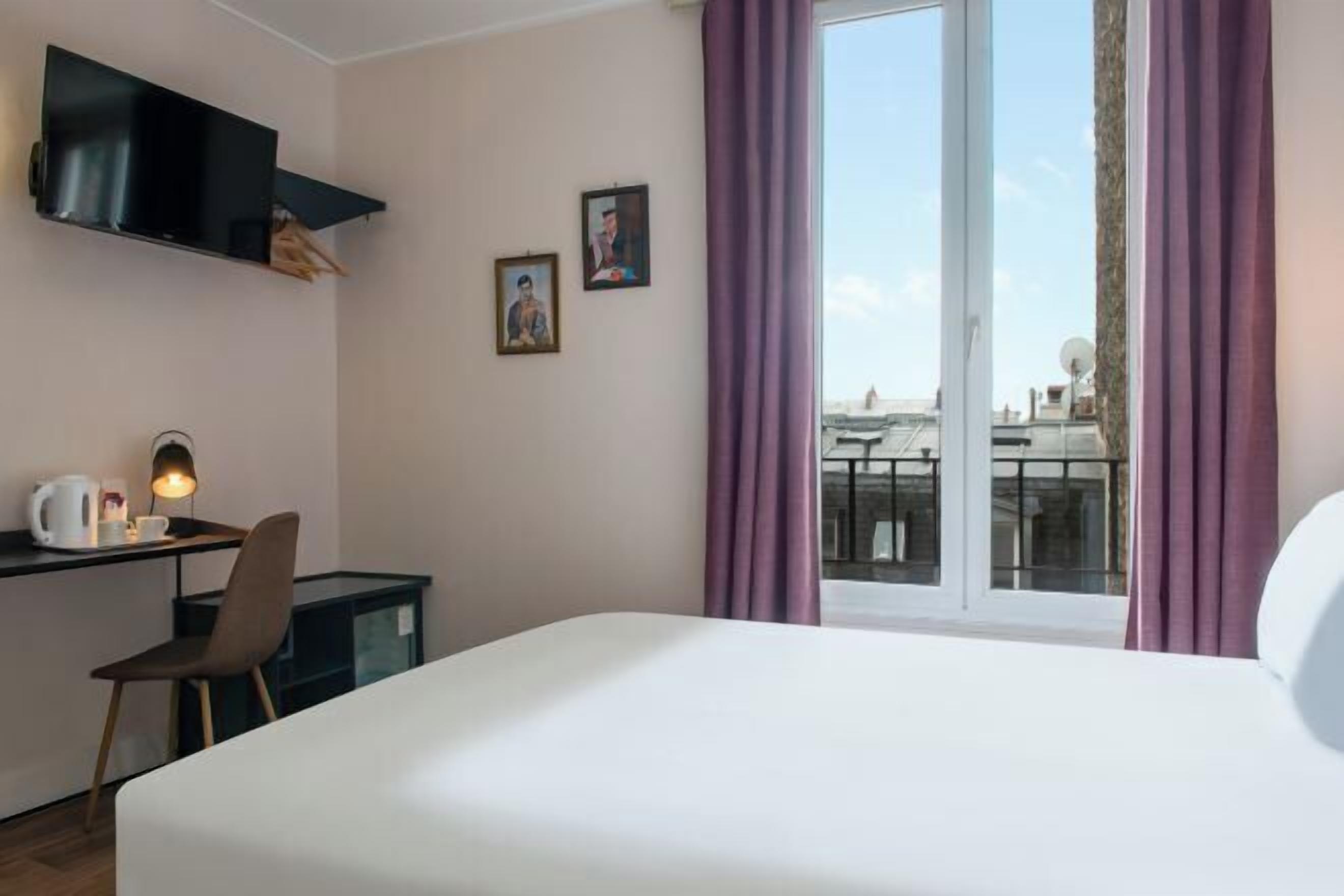 Minibar, in-room safe, desk, soundproofing