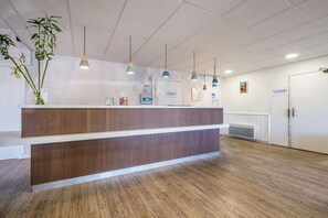 Lobby - Comfort Hotel Linas Montlhery (Linas)
