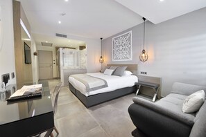 Superior Room | Premium bedding, in-room safe, desk, free WiFi