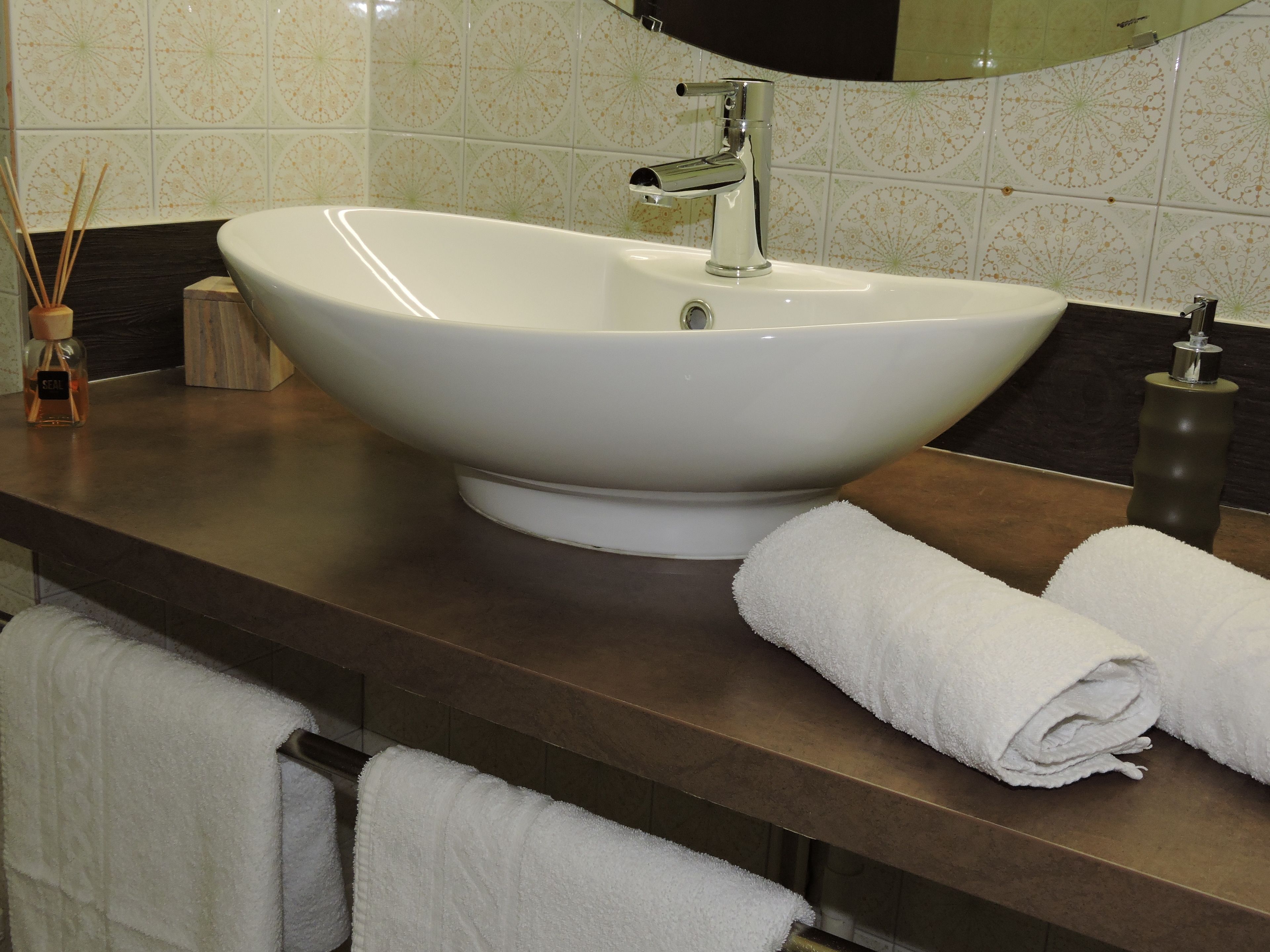 triple room | bathroom | free toiletries, hair dryer, towels