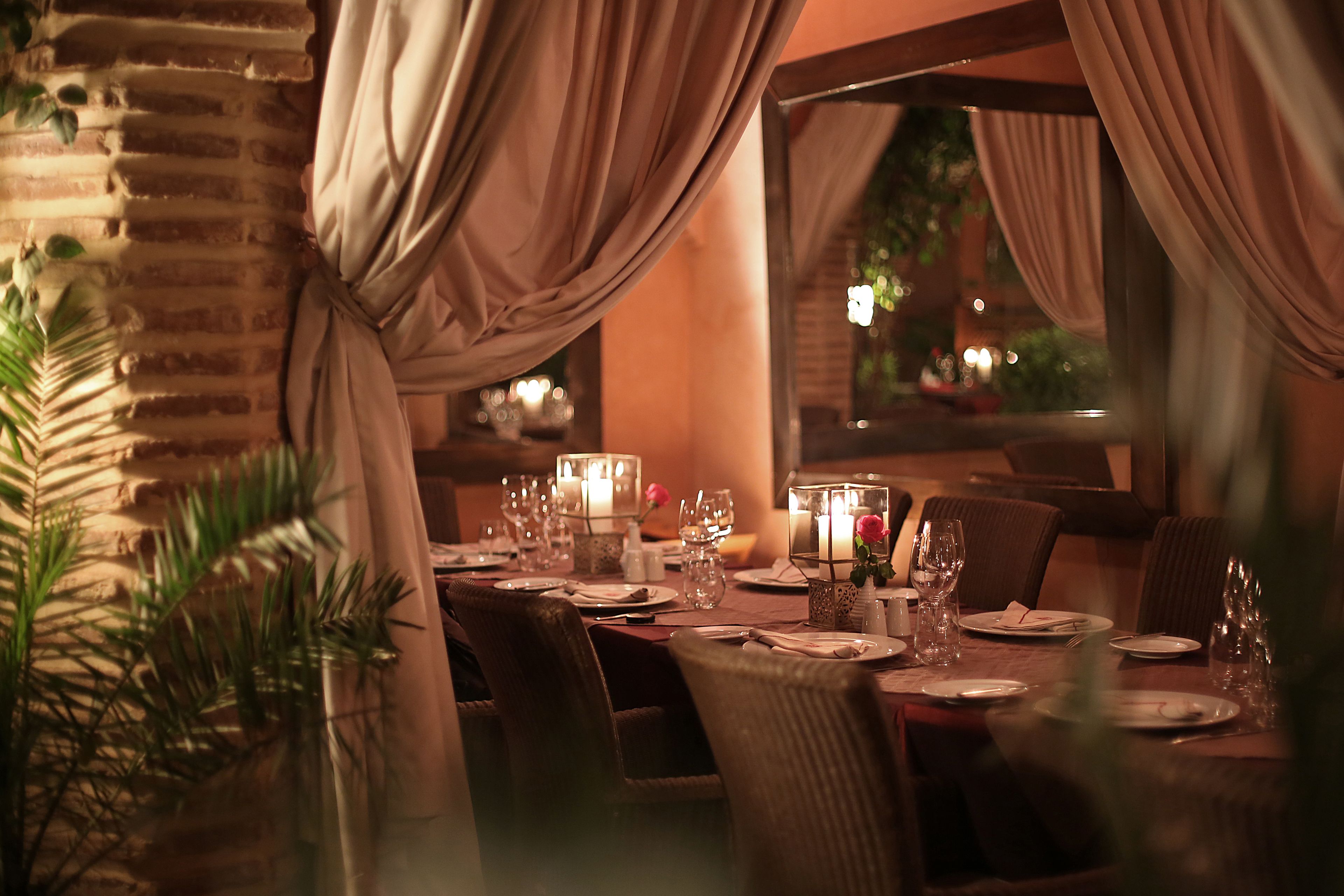 2 restaurants, lunch, dinner served; moroccan cuisine