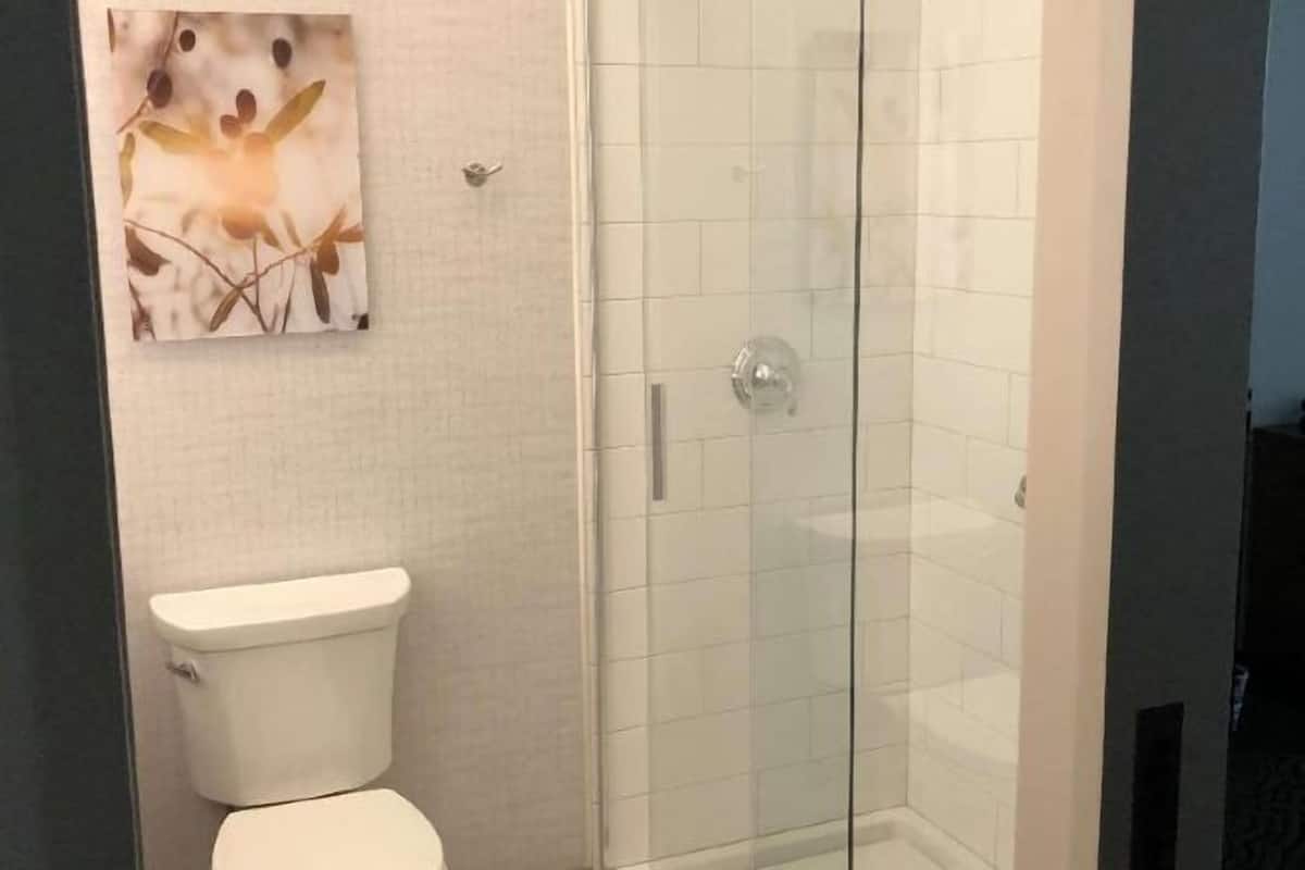 Bathroom | Hair dryer, towels