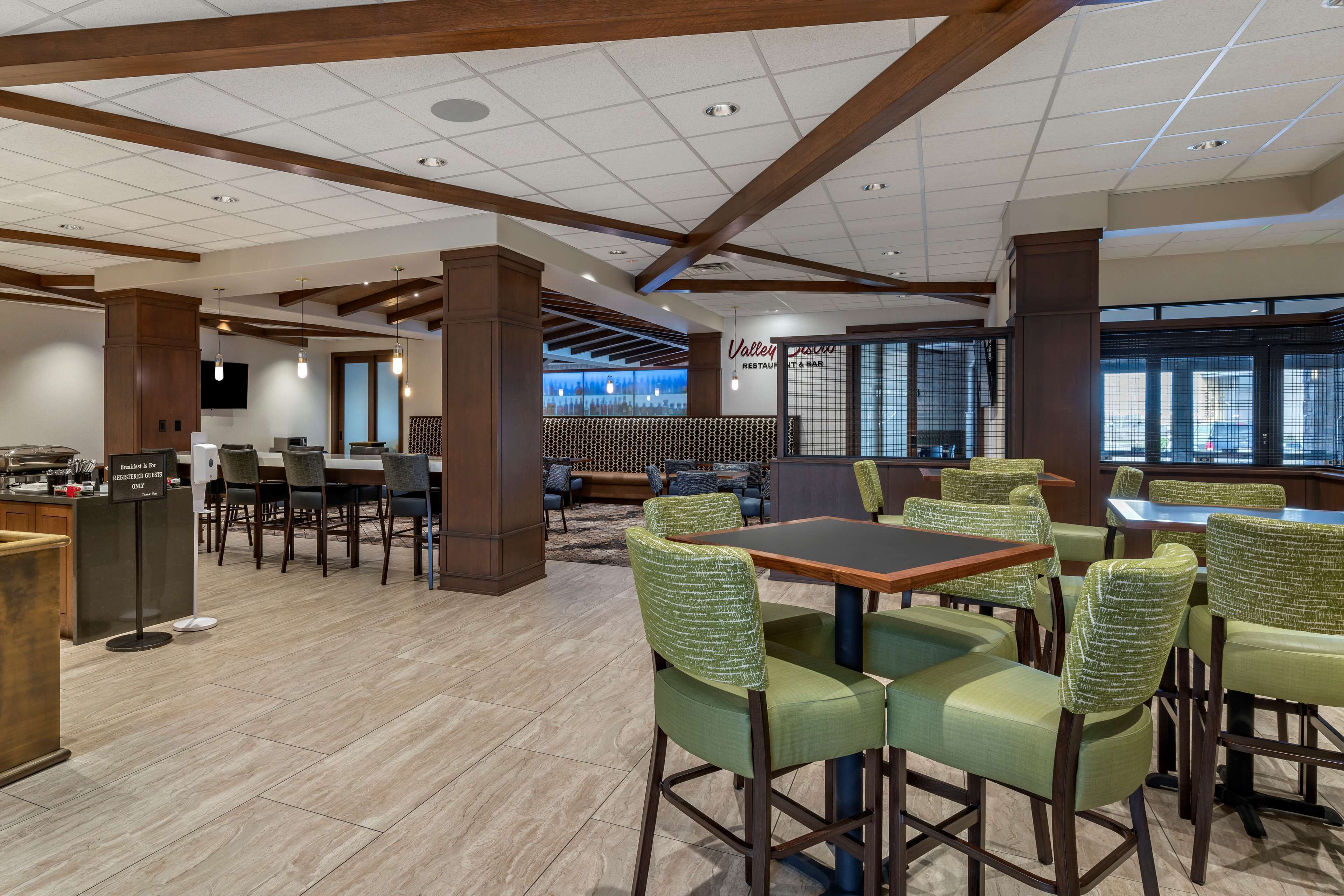 Free daily full breakfast 