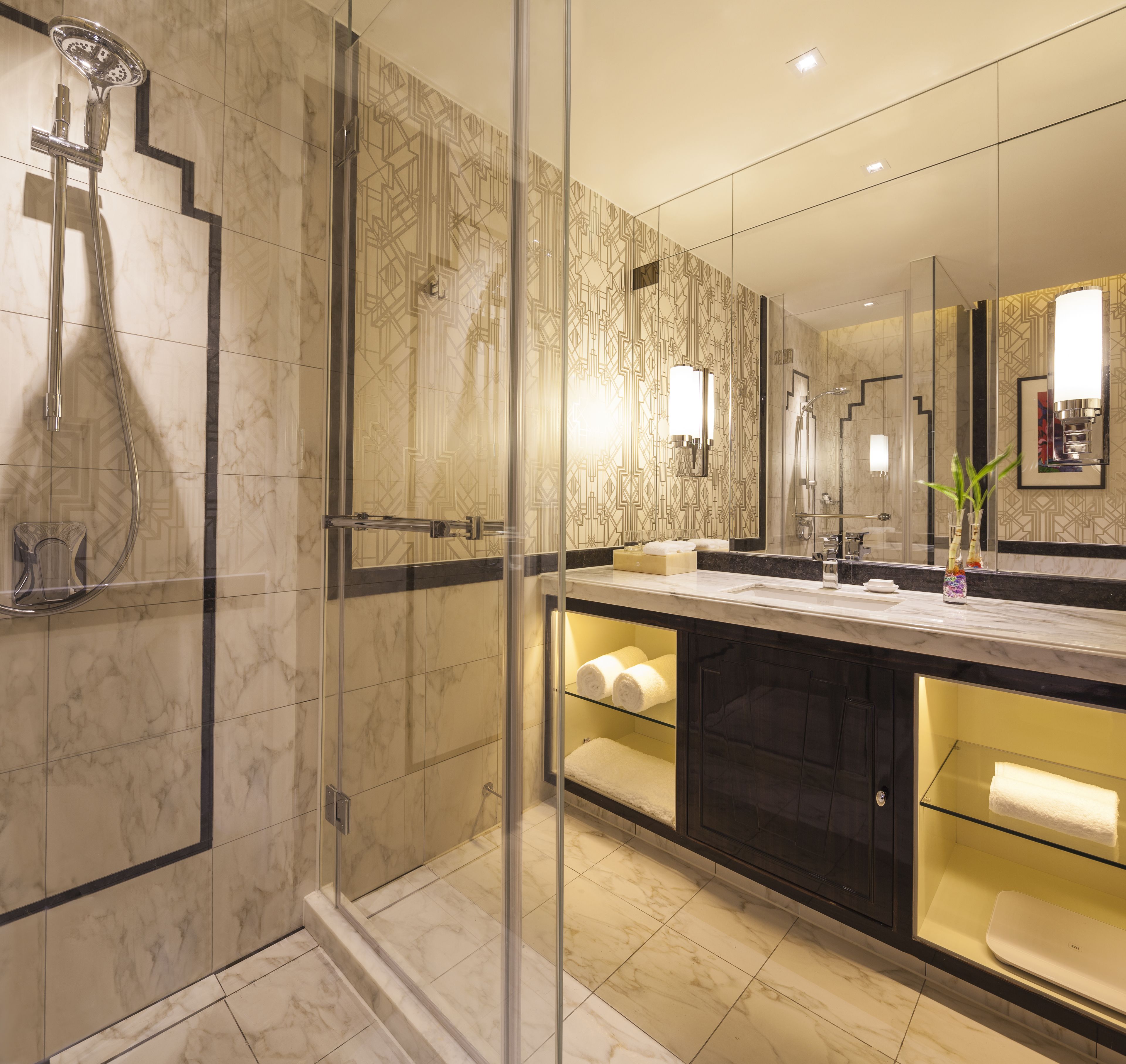 premium bedding, in-room safe, desk, laptop workspace