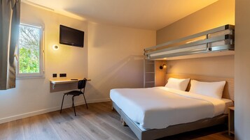 Ropa de cama de alta calidad, escritorio y cortinas blackout 