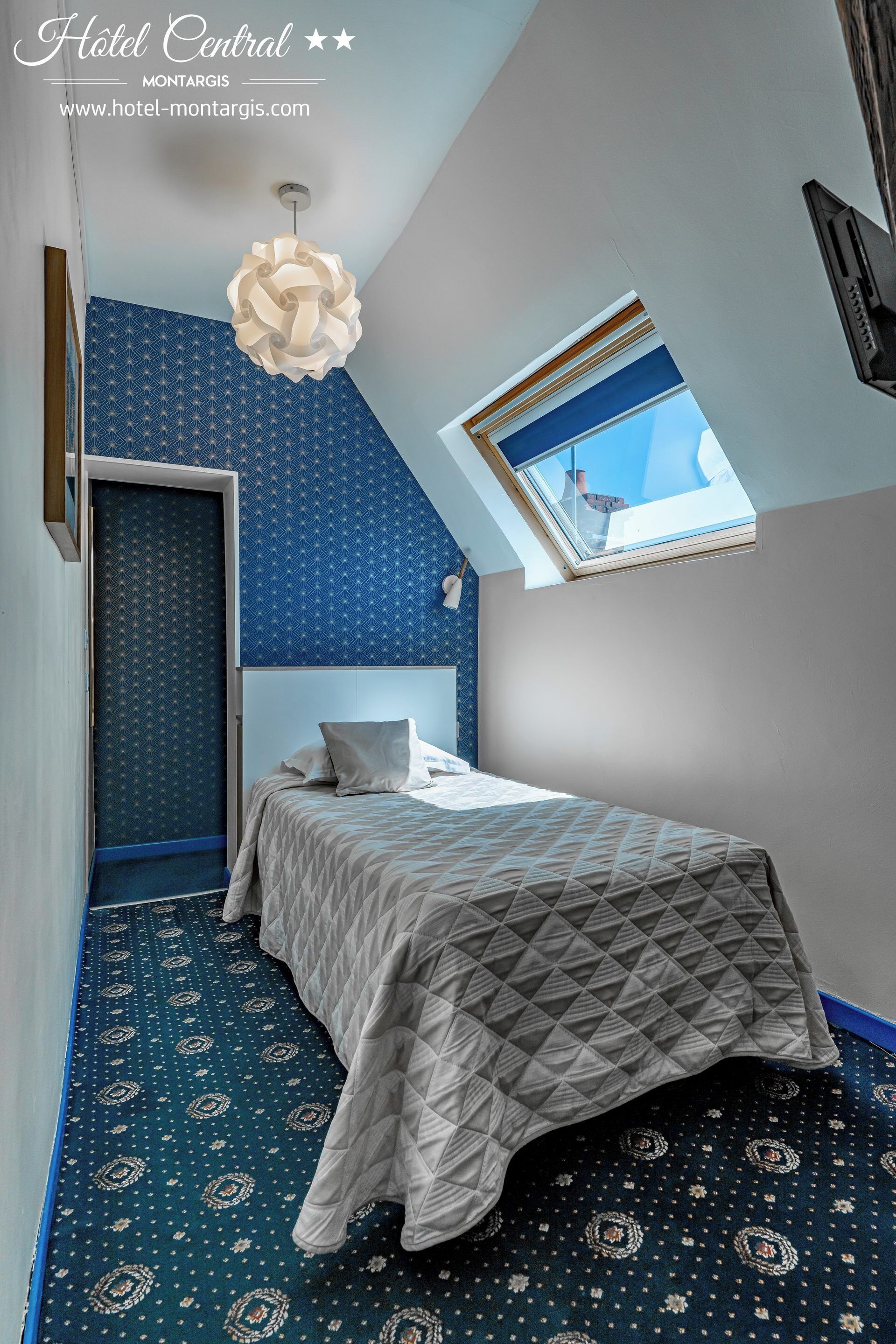 single room | individually decorated, desk, blackout curtains, cots/infant beds