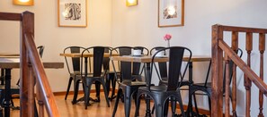 Continental breakfast on weekdays (EUR 7.90 per person)