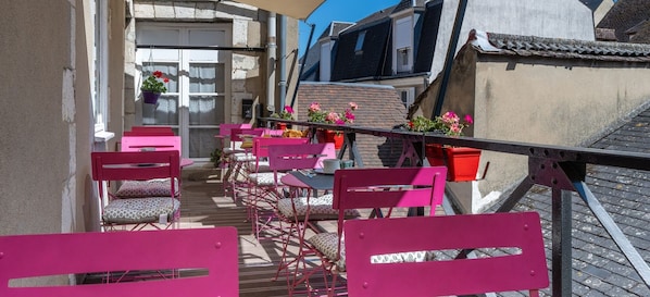 Rooftop terrace - Logis Hotel Central Montargis (Montargis)