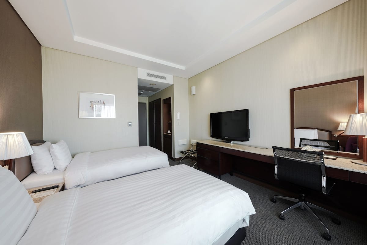 Standardzimmer, 2 Einzelbetten (3 paxs to be booked until 3PM) | Hochwertige Bettwaren, Daunenbettdecken, Zimmersafe