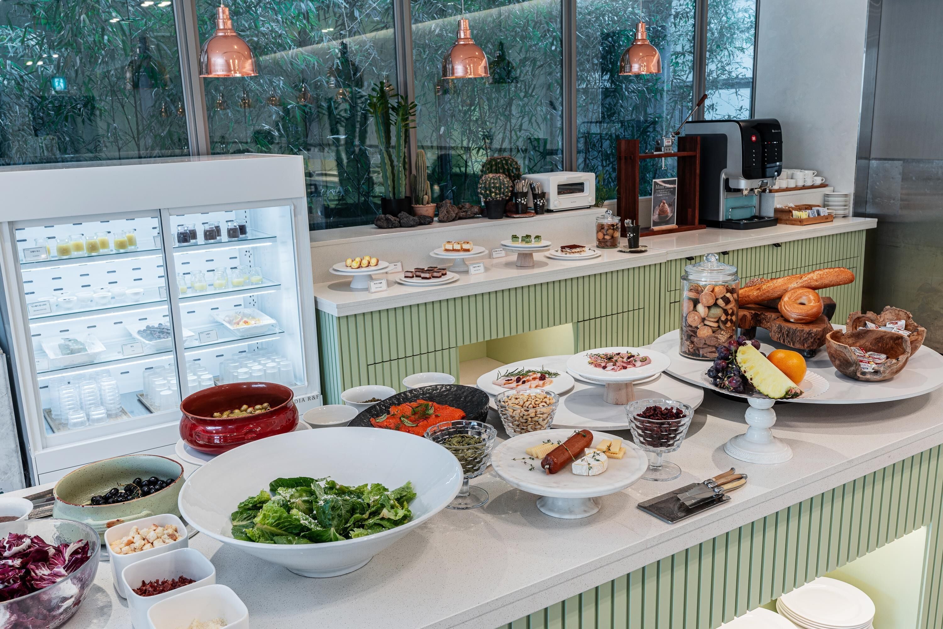 Sarapan bufet setiap hari (KRW 29700 seorang) 