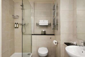 In-room safe, desk, iron/ironing board, free cribs/infant beds - Springfield Hotel (Leixlip)