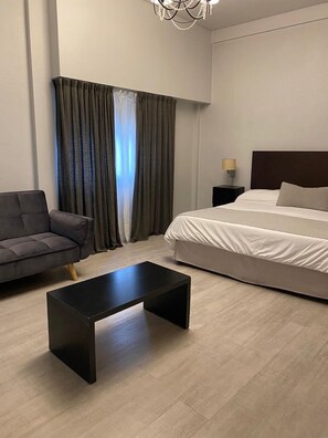 Dobbeltrom | Safe på rommet, skrivebord og wi-fi (inkludert)