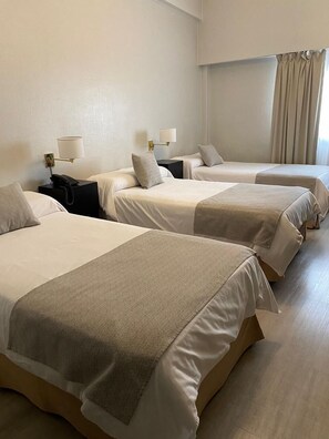 In-room safe, desk, free WiFi
