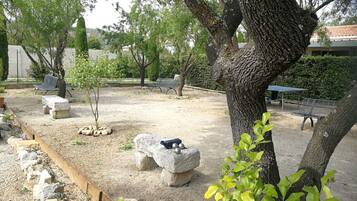 Zona de juegos infantil al aire libre