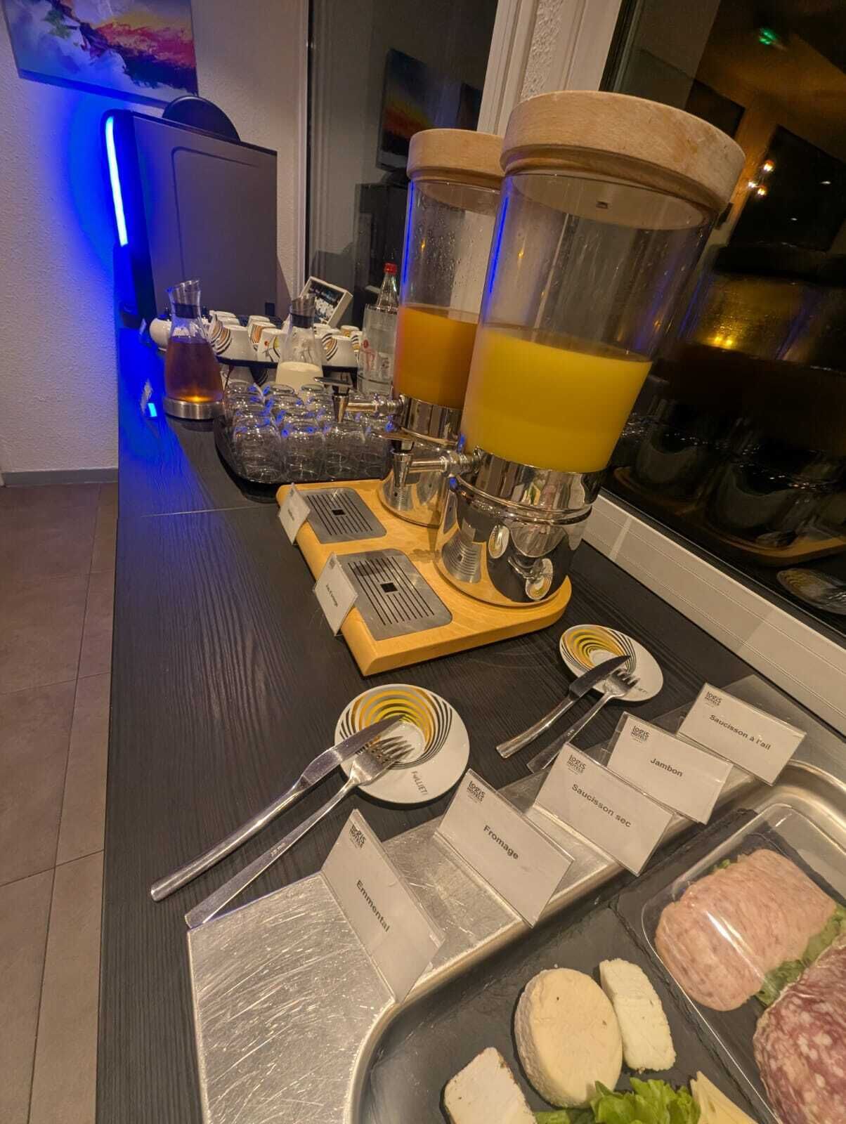 朝食ビュッフェ