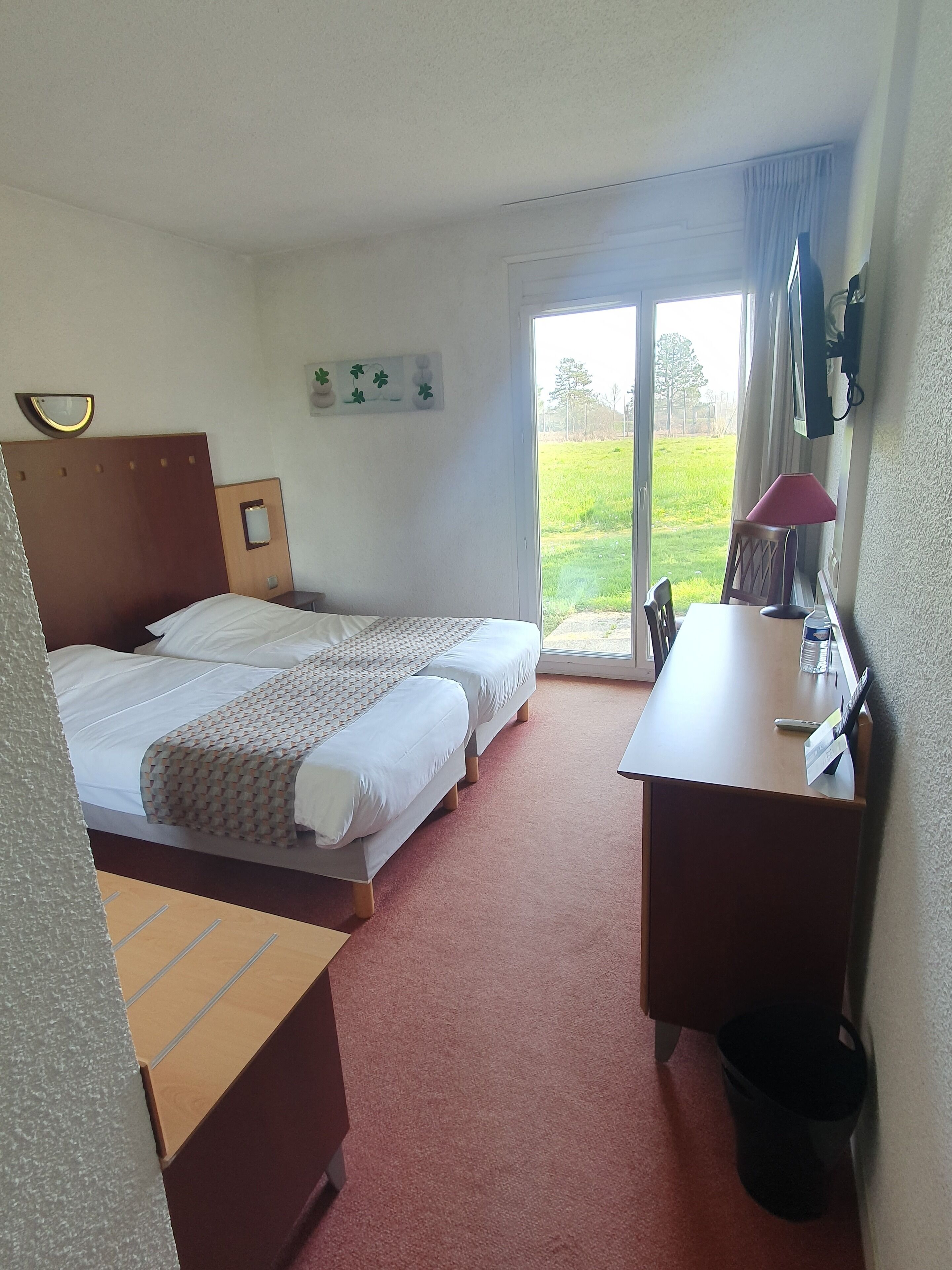 Coffres-forts dans les chambres, bureau, chambres insonorisées