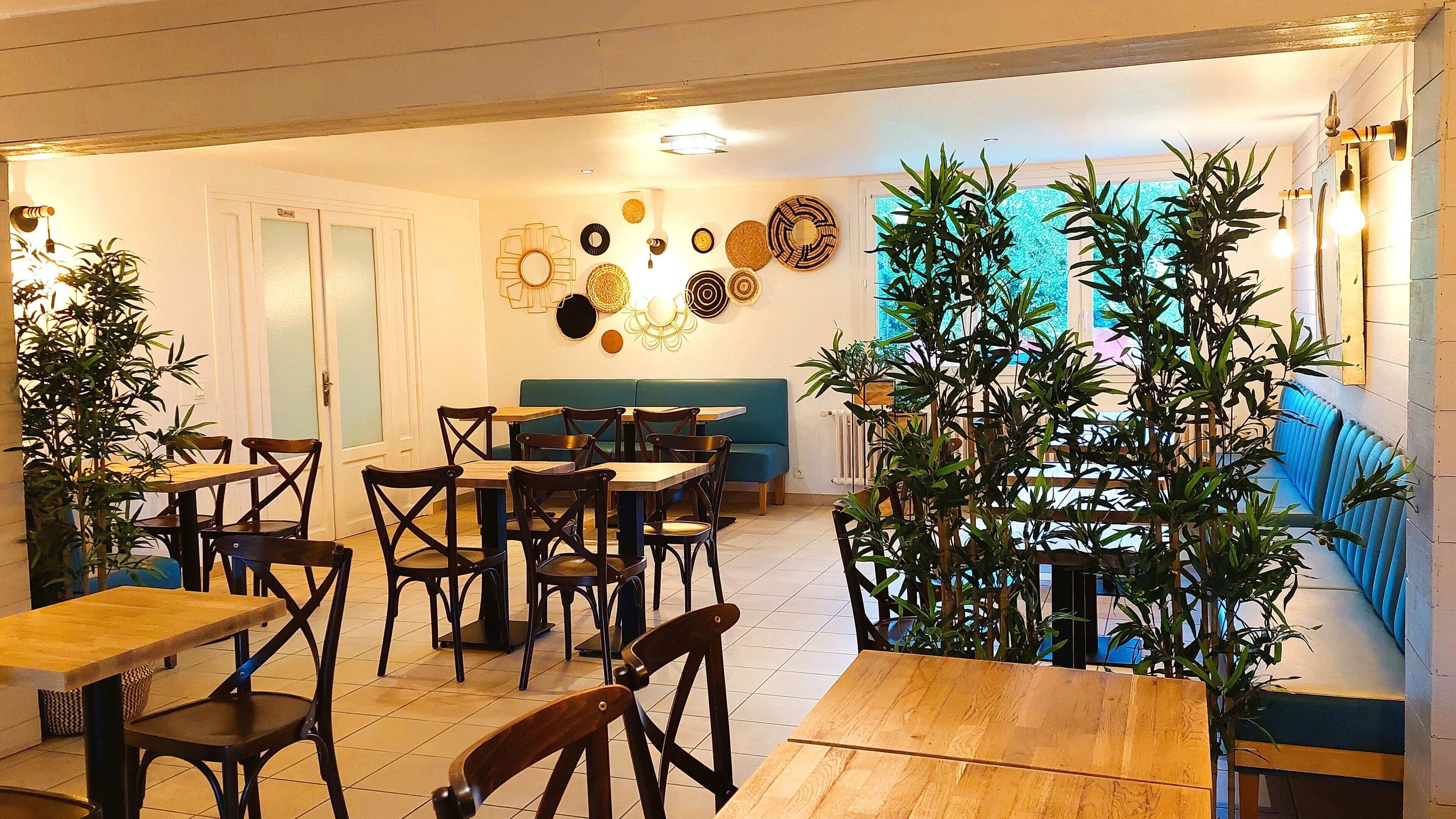 daily buffet breakfast (eur 14 per person)