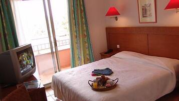 In-room safe, desk, free cribs/infant beds, free WiFi