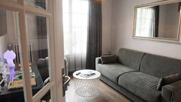 1 bedroom, premium bedding, in-room safe, individually decorated