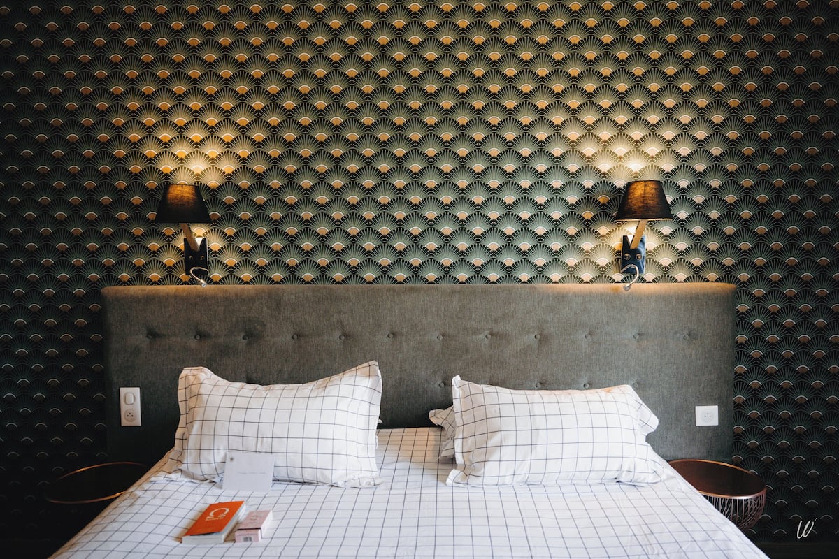 Classic Room | 1 bedroom, premium bedding, pillow-top beds, minibar